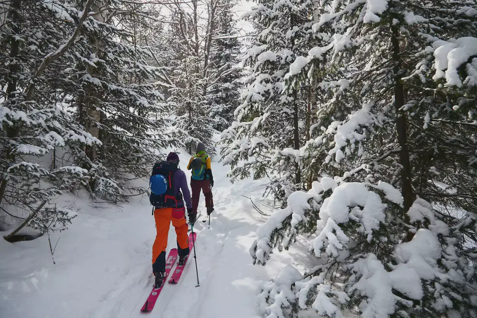 FREERIDE AU KAZAKHSTAN : L’ALTAÏ KAZAKH EN SKI DE RANDONNÉE ET SPLITBOARD