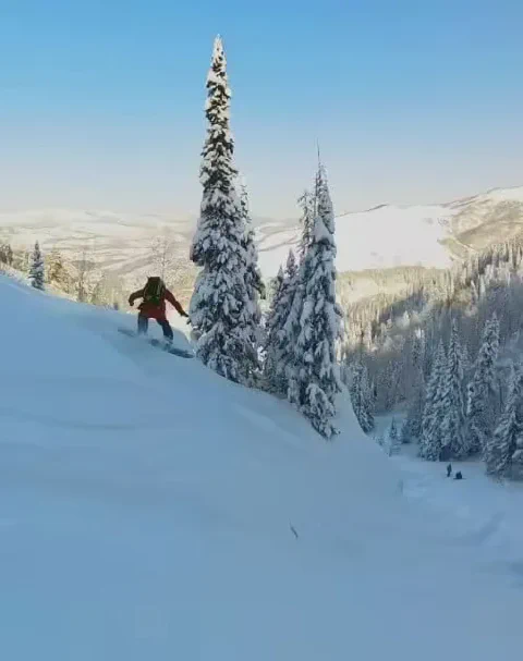 PURE GLISSE AU KAZAKHSTAN : L’ALTAÏ KAZAKH EN FREERIDE ET SNOWCAT